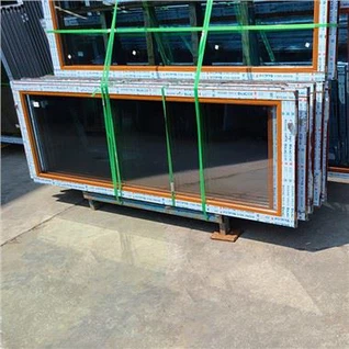 ประตูเดือยอลูมิเนียม